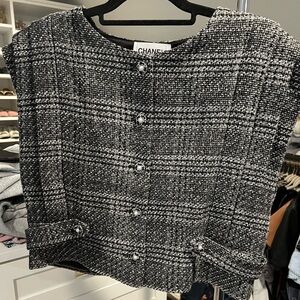 Tweed Chanel CC vest